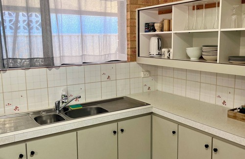 Geraldton House | Easy Stays on Askew