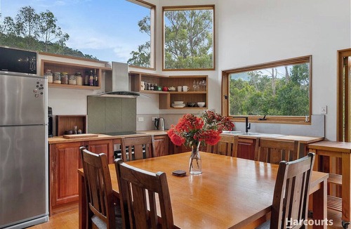 Nubeena House | Eco Retreat - Freycinet Holiday Houses