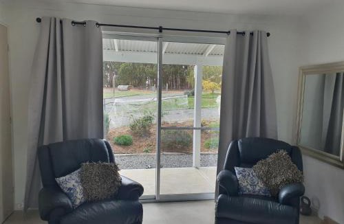 Forest Hill House | Eddies Beach Farm - King Bed - Room