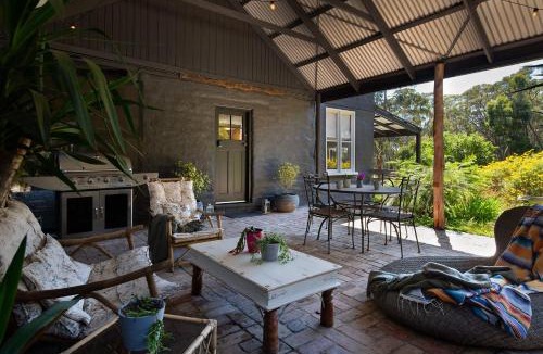 Wheatsheaf House | Edessa Lodge - 2 bedroom tranquil bush retreat