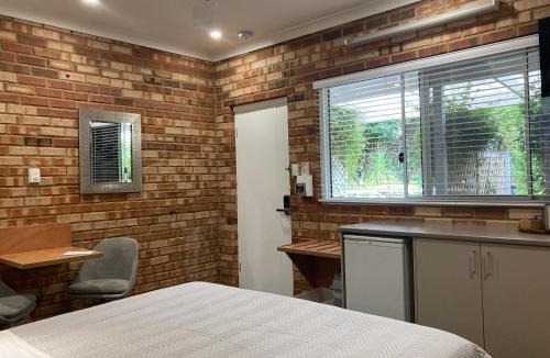 Margaret River Hotel | Edge Of The Forest Motel