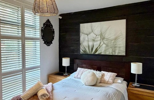 Boya House | Edge of the Hills Retreat