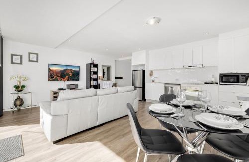 Jindabyne Apartment | Edge One - Dog Friendly Jindabyne Holiday Apartment