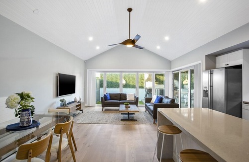 Clifton Springs House | Edge Water Luxury Living by the Sea