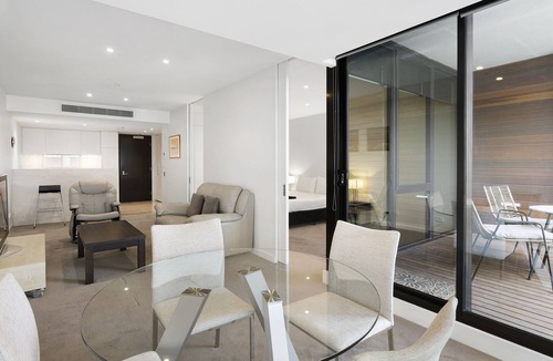 Geelong Apartment | Edgewater 207