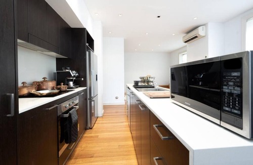 Glebe Apartment | Eggie's Nest - Luxurious City Apartment
