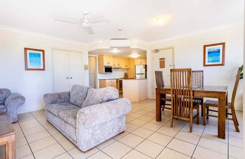 Yeppoon Apartment | Eight, Villa Mar Colina