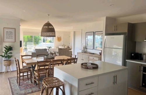 Moonta Bay House | Ela Meine 'come stay' Cosy coastal home in Moonta Bay
