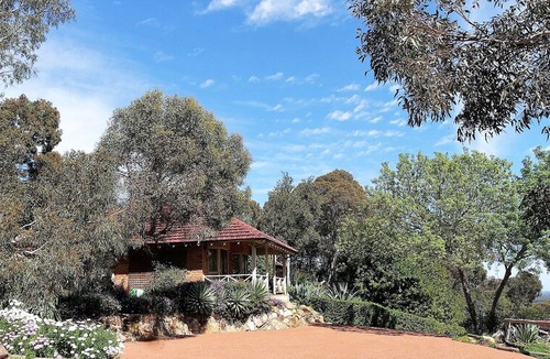 Wungong Hotel | Eleebana Guest House