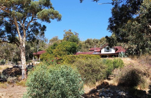 Wungong Hotel | Eleebana Guest House