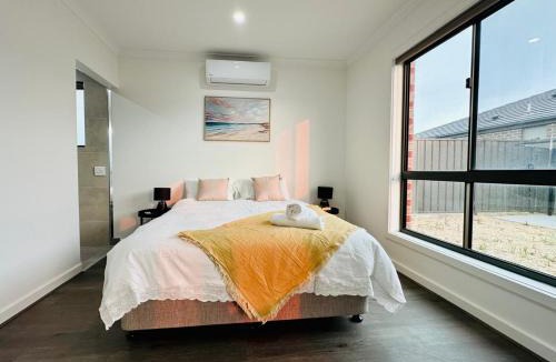 Clyde North House | Elegant 3-Bedroom House with Free secured Parking