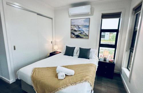 Clyde North House | Elegant 3-Bedroom House with Free secured Parking