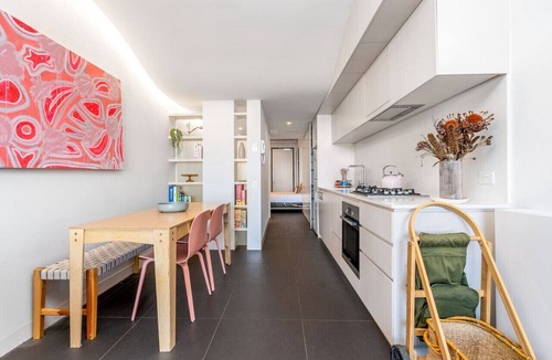 City West Apartment | Elegant Inner City Life Apt | Nishi Building