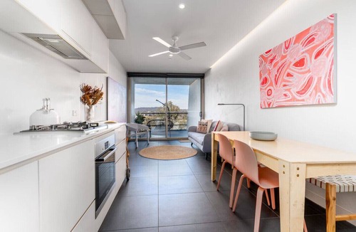 City West Apartment | Elegant Inner City Life Apt | Nishi Building