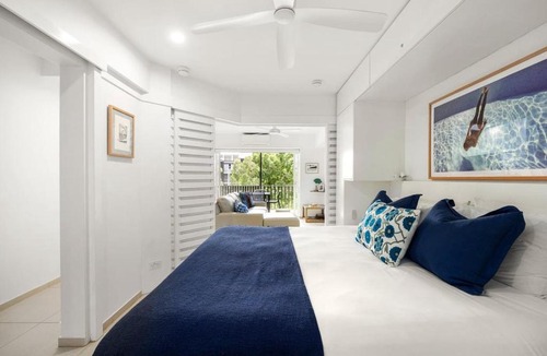 Noosa Heads Apartment | Elegant Modern Coastal Escape Steps from Noosa Main Beach