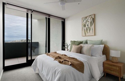 Newcastle West Apartment | Elevated 3BR Stay - Views Amenities Parking