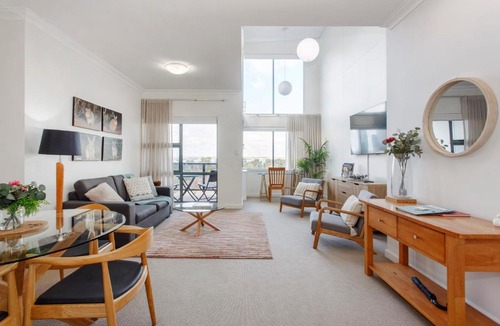 Perth Central Business District Apartment | Eliza's Lookout