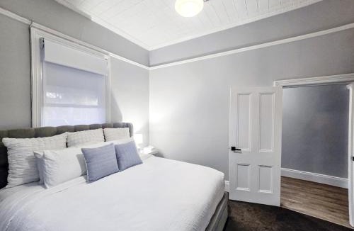 Wagga Wagga House | Ellamatta House Simmons St Central Wagga