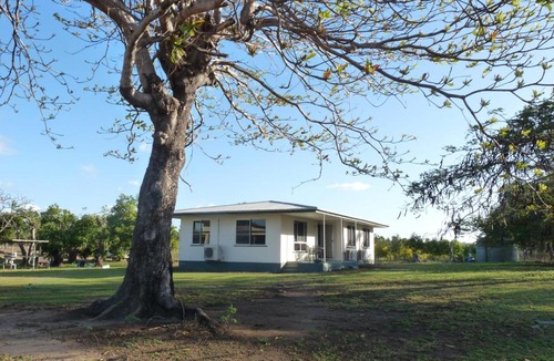Guthalungra House | Elliot River Retreat - Pet Friendly