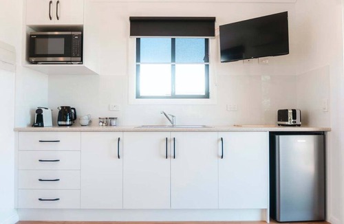 Armidale House | Elsie Cabin | Saumarez Homestead