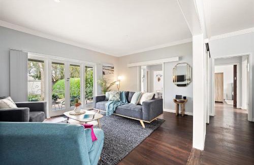 Margaret River House | Elva Garden Cottage - Dog Friendly - Town Central