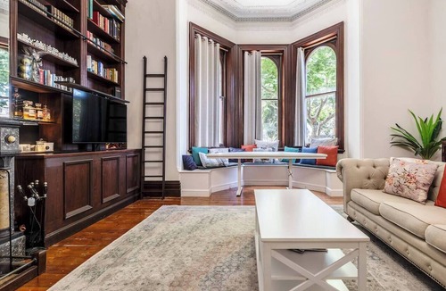 Elwood Apartment | Elwood Manor A Restored Art Deco Gem