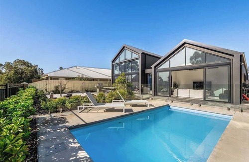Dunsborough House | Ember & Aqua—Luxury Barnhouse on the Golf Course