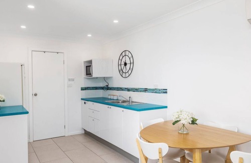 Nelson Bay House | Embracing Dutchies – ocean and beach views