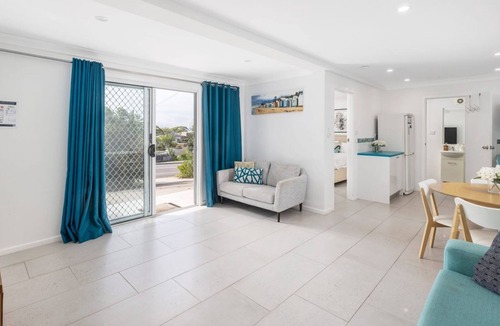 Nelson Bay House | Embracing Dutchies – ocean and beach views