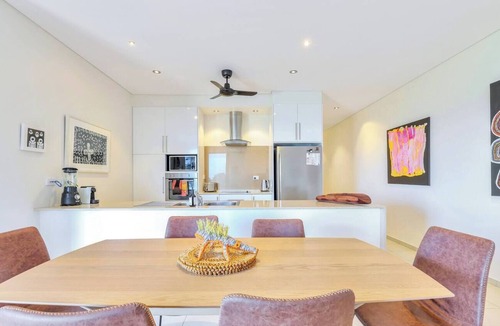 Larrakeyah Apartment | Endless Horizon View | Walk to Mindil Beach | Pool by Tropical BNB
