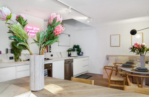 Collingwood Apartment | Enjoy Cafe Culture From Chic Warehouse Conversion