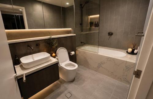 Lidcombe Apartment | Enormous Modern Retreat Gym Pool BBQ Parking Rooftop