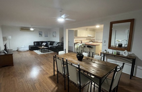 Lakes Entrance House | Entire house