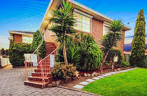 Keilor Downs Apartment | Entire Private unit - 13 minutes to airport