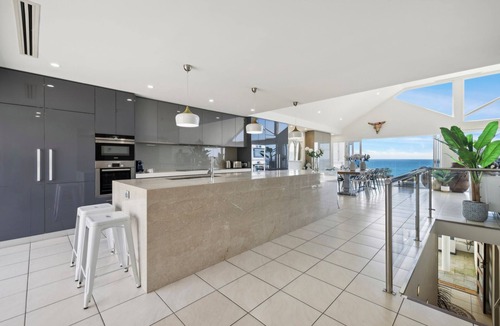 Sandy Beach Apartment | Epicview - Incredible views, Pets stay free