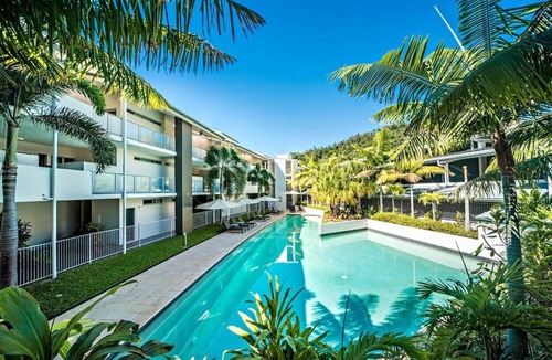 Airlie Beach Apartment | Epitome of luxury - absolute waterfront penthouse
