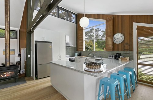 Lorne House | Erskine Dreaming - Views & Free WIFI