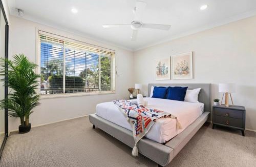 Mount Annan House | Escape from Relaxing Poolside House 3B