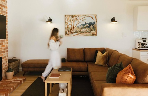 McLaren Vale Villa | Escape One - Luxury romantic vineyard villa, sunset views & outdoor bath