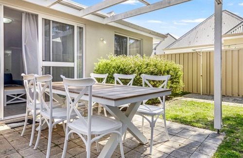 Broadwater Villa | Escape to 28 at Cape View