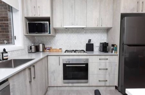 Wagga Wagga Apartment | Escape to stylish comfort in this modern apartment!
