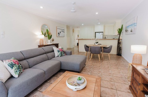 Palm Cove Villa | Escape to your private tropical oasis! 2 bedroom/2 bathroom, private pool!🌴