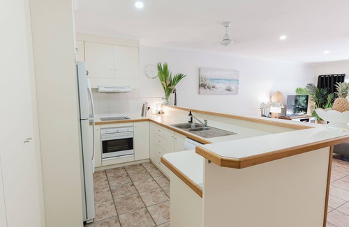 Palm Cove Villa | Escape to your private tropical oasis! 2 bedroom/2 bathroom, private pool!🌴