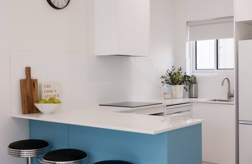 West Beach Apartment | Esplanade Apartments | Ocean View Beachfront | West Beach