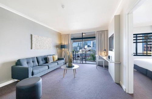 Darwin City Centre Apartment | Esplanade Escapade - Modern Living & Resort Ease