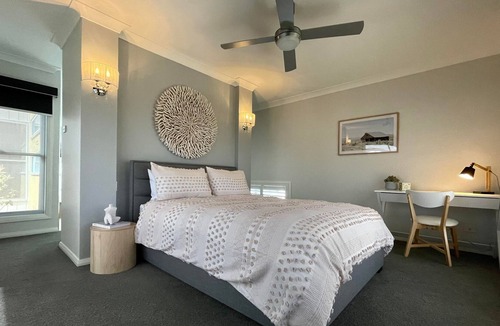 Cessnock House | Evergreen - Good Views All-round
