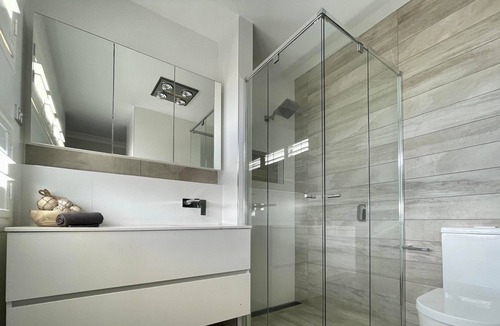 Cessnock House | Evergreen - Good Views All-round