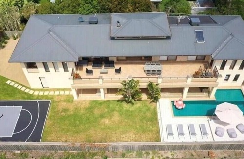 Portsea House | Everything Portsea, location, views, pool, entertaining, fun! (sleeps 14)