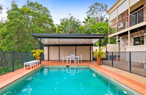 Mudgeeraba House | Exclusive Hinterland 8 Bed 4 bath Villa with Pool