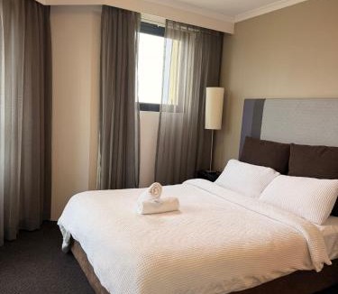 Parramatta Apartment | Executive Suite in Parramatta CBD - Free Parking